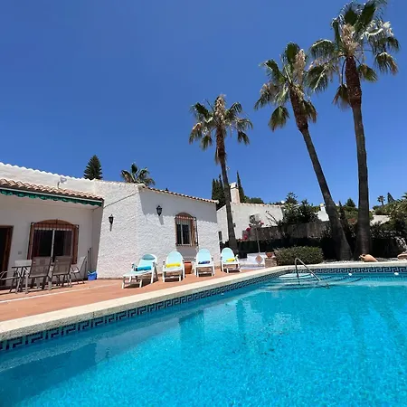 Cd-1383 Three Bedroom With Pool Villa *