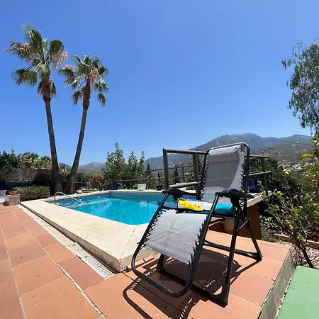 Cd-1383 Three Bedroom With Pool Villa Vinuela