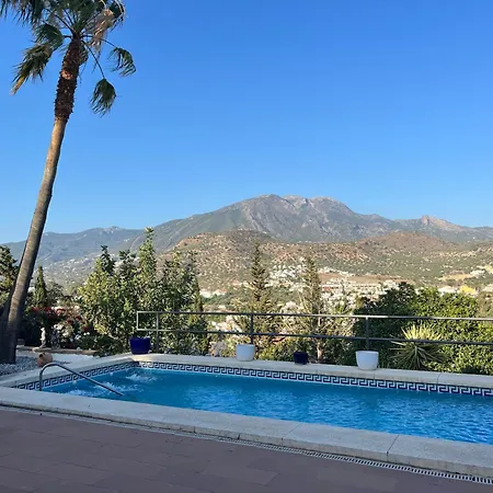 Cd-1383 Three Bedroom With Pool Villa Vinuela