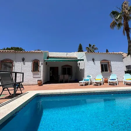 Villa Cd-1383 Three Bedroom With Pool Vinuela