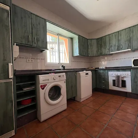 Villa Cd-1383 Three Bedroom With Pool Vinuela