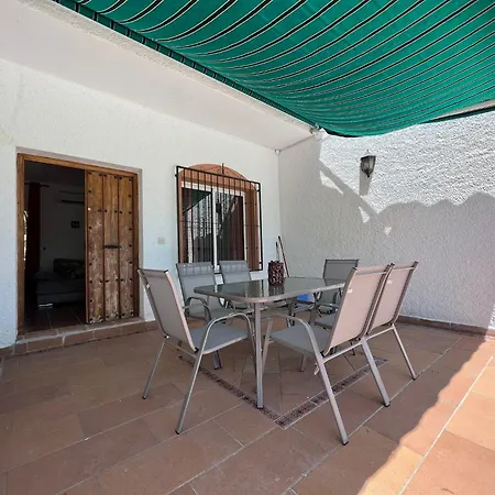 Cd-1383 Three Bedroom With Pool Villa Vinuela