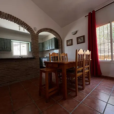 Cd-1383 Three Bedroom With Pool *