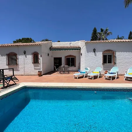 Villa Cd-1383 Three Bedroom With Pool Vinuela
