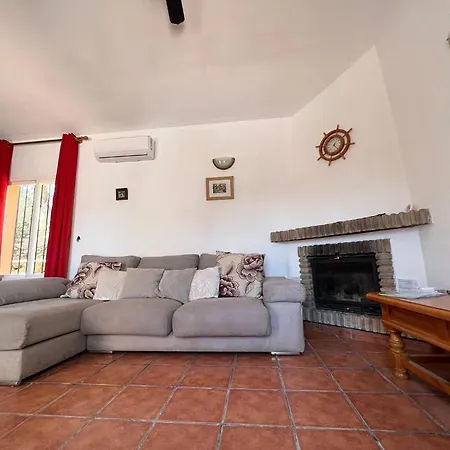 Cd-1383 Three Bedroom With Pool *