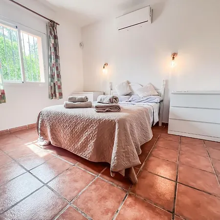 Cd-1383 Three Bedroom With Pool *