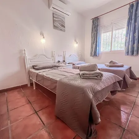 Villa Cd-1383 Three Bedroom With Pool