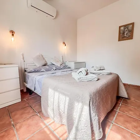 Cd-1383 Three Bedroom With Pool
