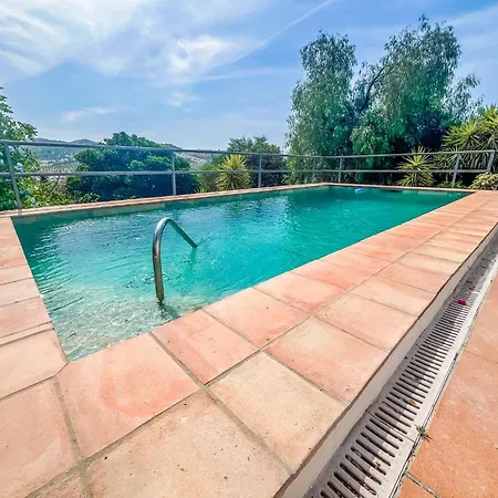 Cd-1383 Three Bedroom With Pool *